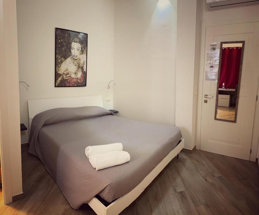 Domoblu Camere In Centro Tortoli Bagian luar foto