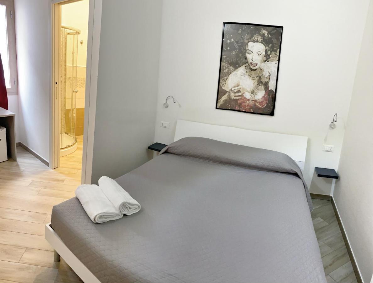 Domoblu Camere In Centro Tortoli Bagian luar foto