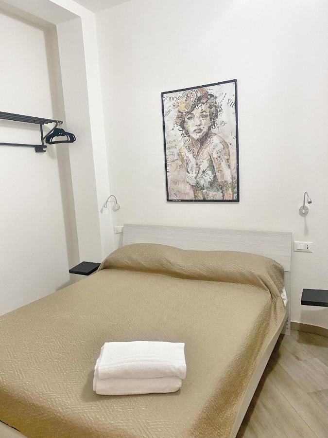 Domoblu Camere In Centro Tortoli Bagian luar foto