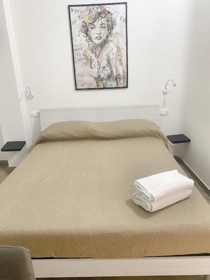 Domoblu Camere In Centro Tortoli Bagian luar foto
